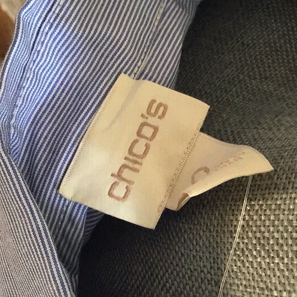 🛍🛍 3/$30 🛍🛍 NWT Chico’s button up top - Picture 6 of 6